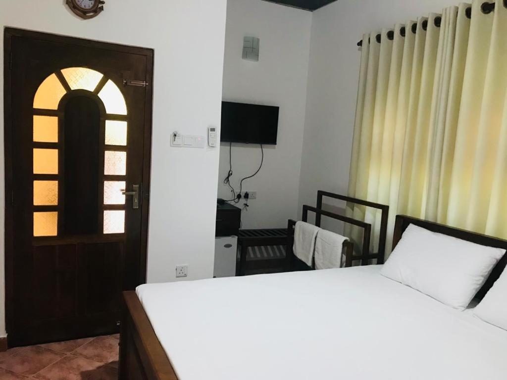 Langama Thena - ළඟම තැන Hotell Anuradhapura Eksteriør bilde