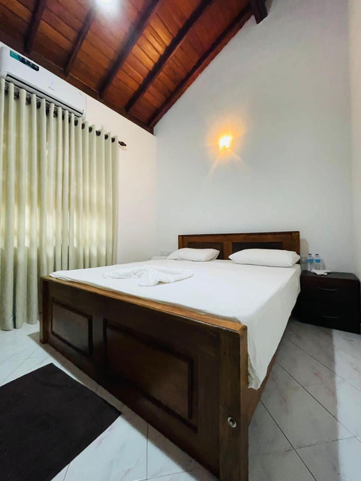 Langama Thena - ළඟම තැන Hotell Anuradhapura Eksteriør bilde